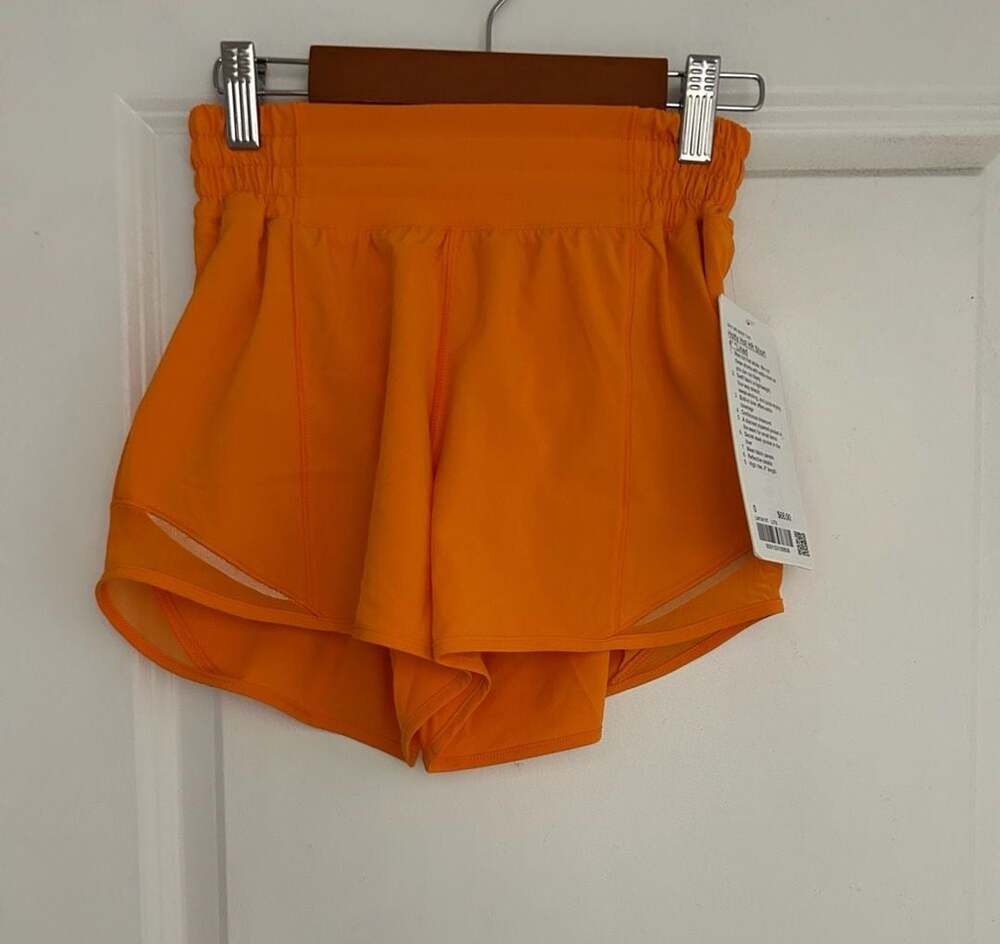 Lululemon Hotty Hot HR Short 4" *Lined Size 0